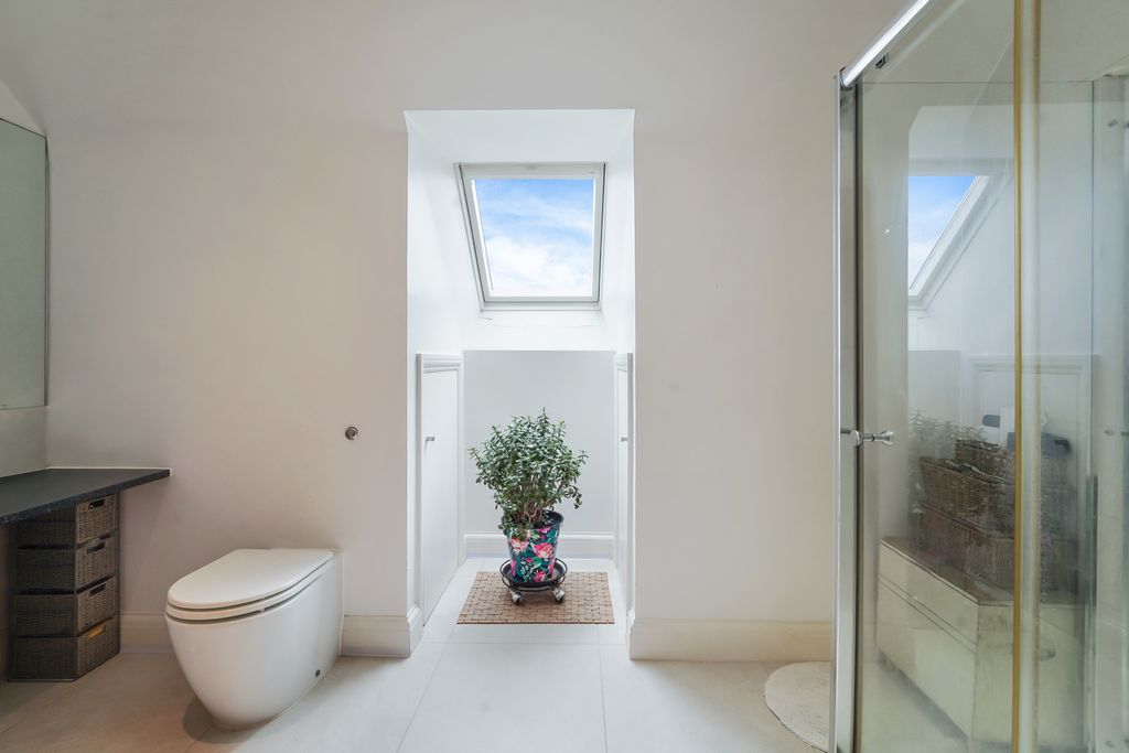 Additional image 25 of 4 bed semi-detached house for salePollard Road, Morden SM4