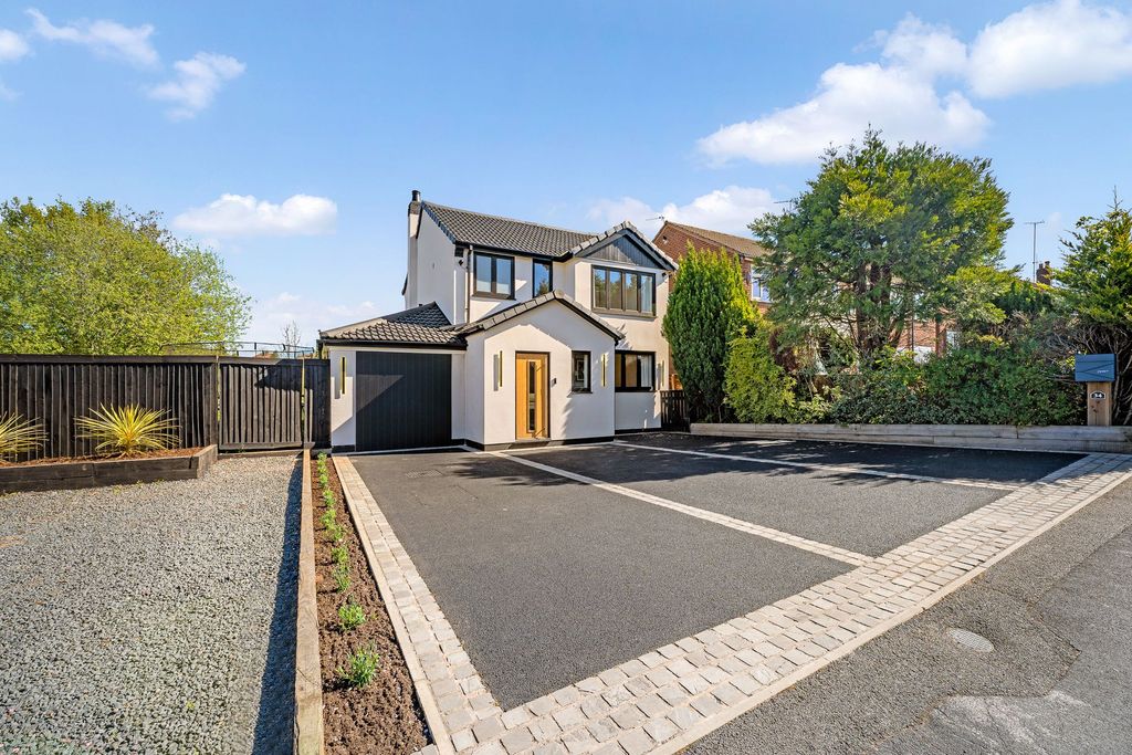 Additional image 33 of 4 bed property for saleChiltern Avenue, Macclesfield SK11