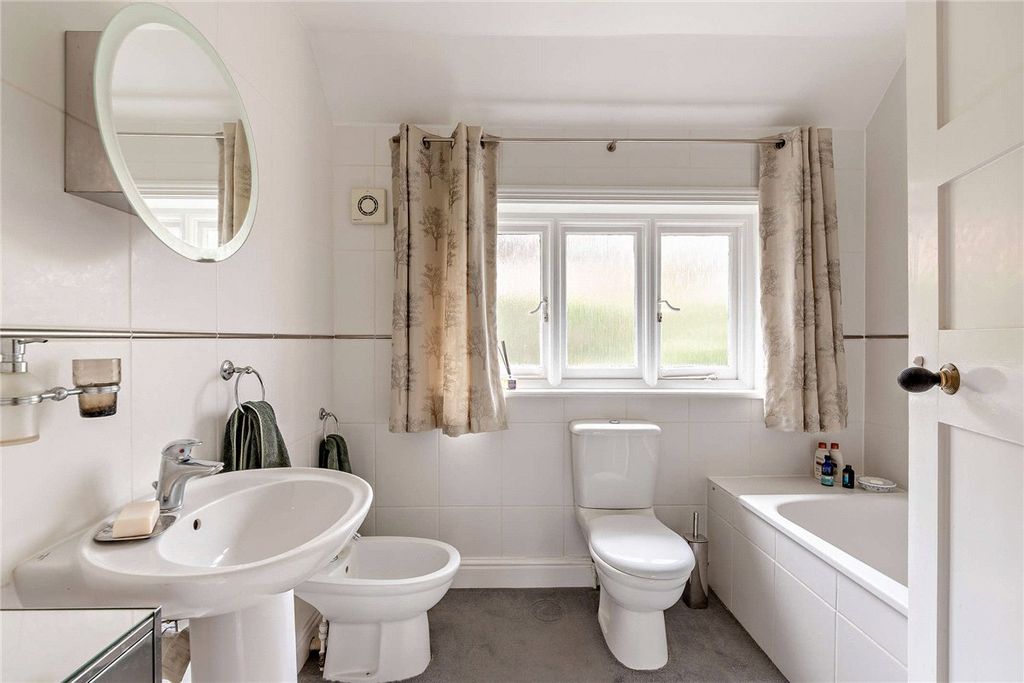 Additional image 14 of 5 bed detached house for saleAndover Road, Newbury, Berkshire RG14