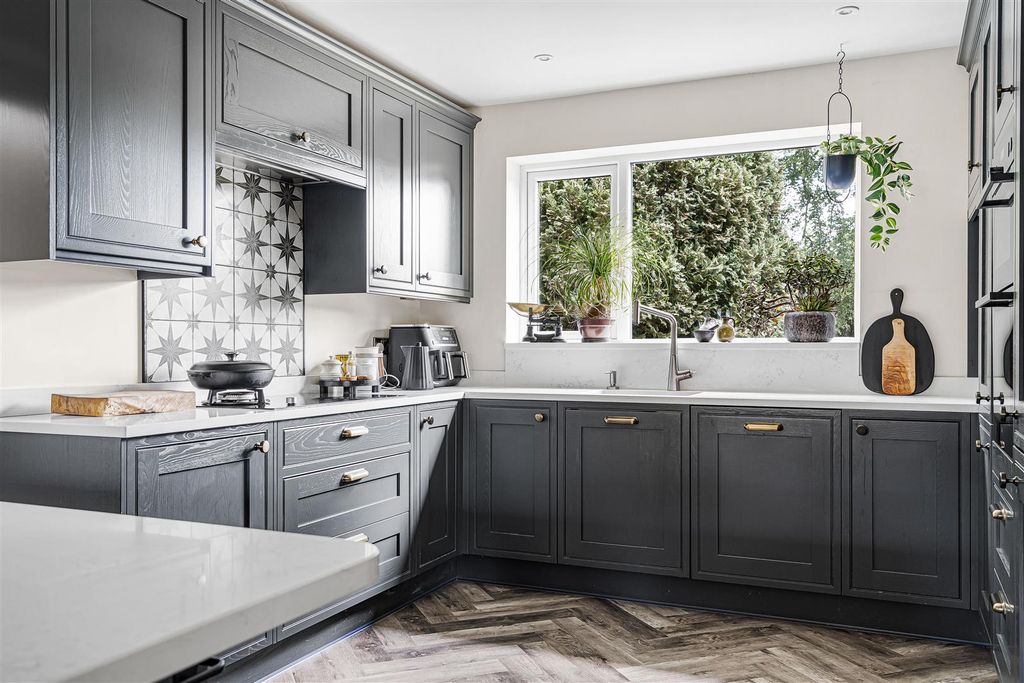 Additional image 11 of 5 bed detached house for saleBeechwood Close, Exning, Newmarket CB8