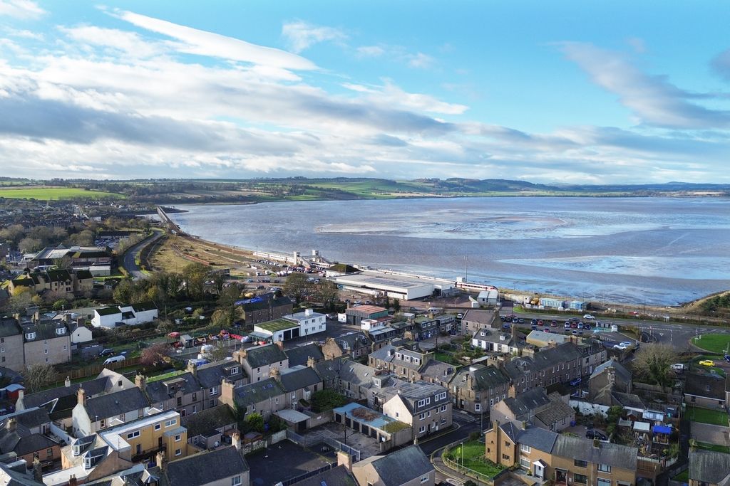 Additional image 16 of 1 bed flat for saleMurray Street, Montrose DD10