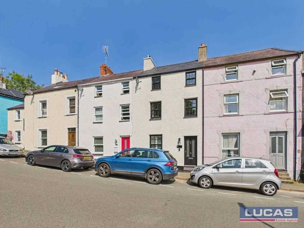 3 bed town house for saleGreenfield Terrace, Hill Street, Menai Bridge LL59