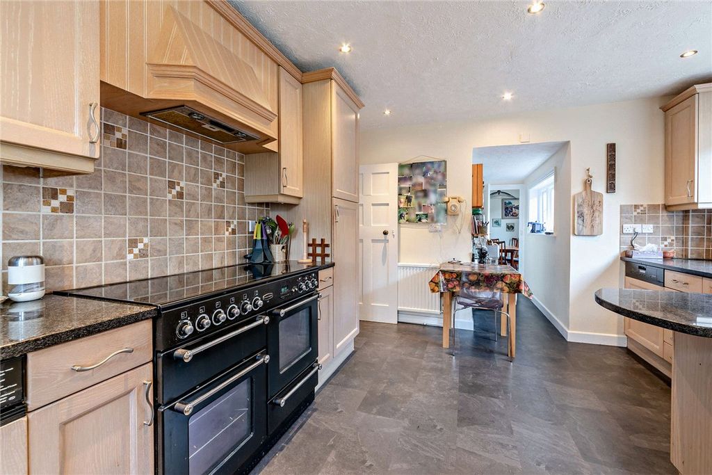 Additional image 6 of 5 bed detached house for saleAndover Road, Newbury, Berkshire RG14