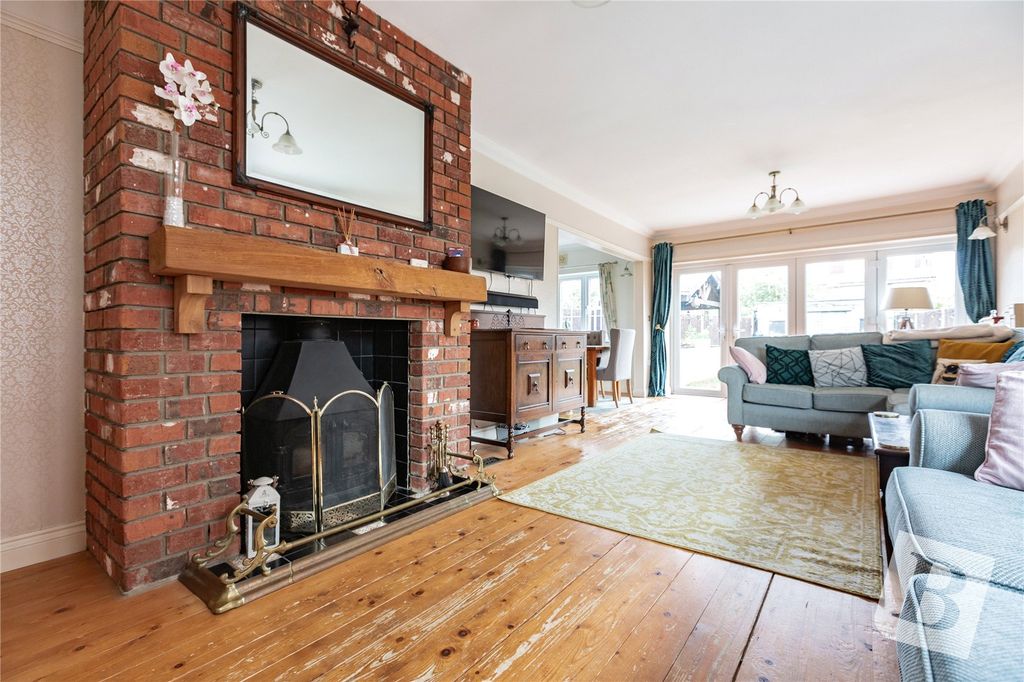 Additional image 3 of 4 bed detached house for saleOnslow Gardens, Ongar, Essex CM5