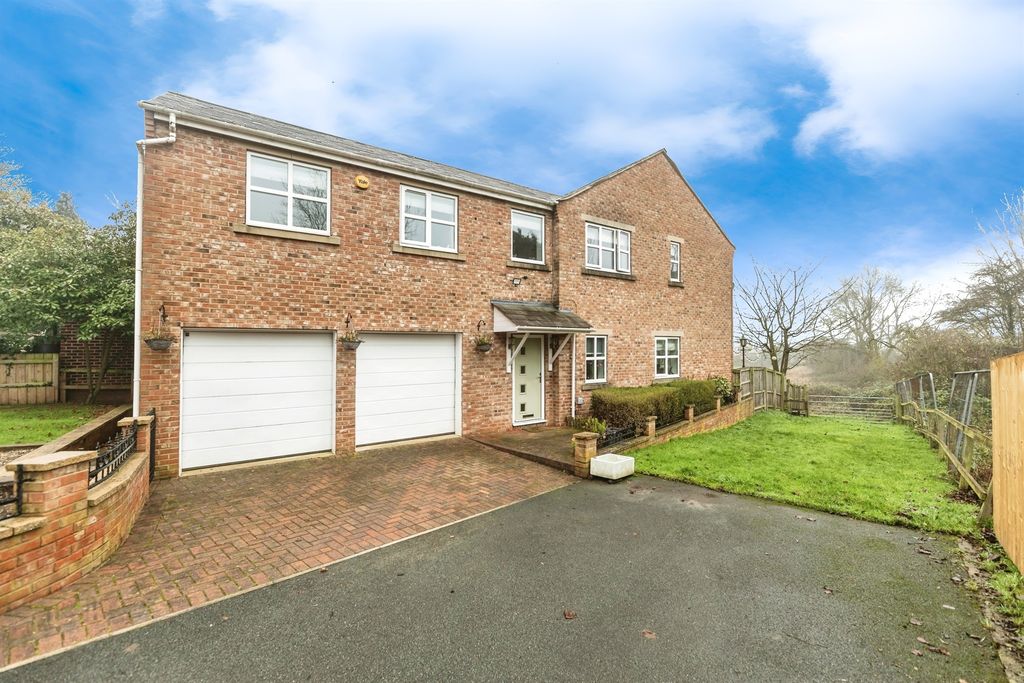4 bed detached house for saleDarrington Road, Pontefract WF8