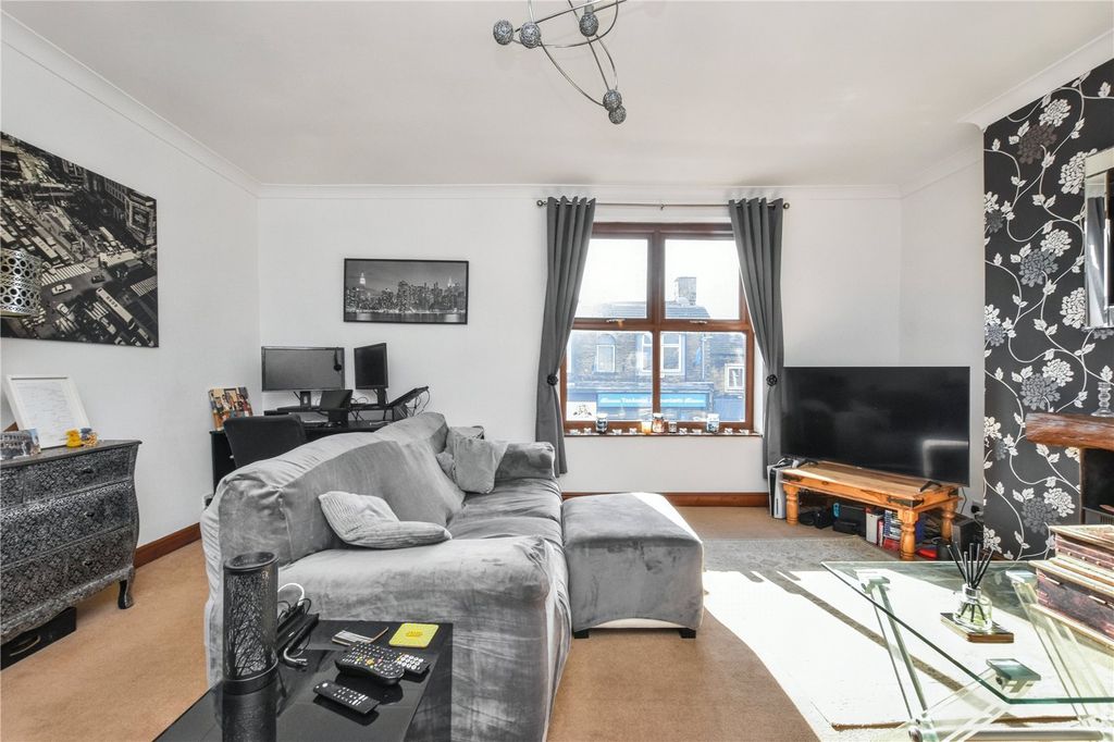 2 bed flat for saleLidget Hill, Pudsey, West Yorkshire LS28 photo 3