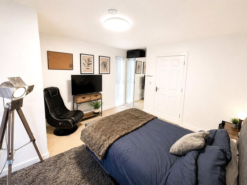 Additional image 4 of 2 bed flat for saleJoan Berwick House, Ireland Drive, Newbury RG14