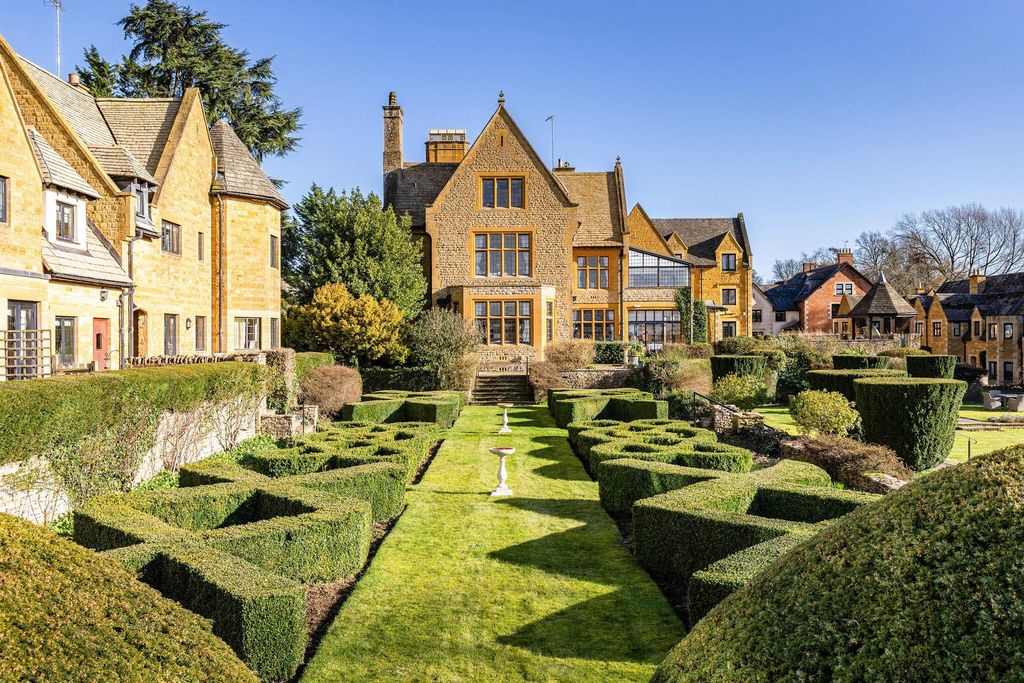 Additional image 18 of 2 bed flat for saleEvesham Road, Stow On The Wold, Cheltenham, Gloucestershire GL54