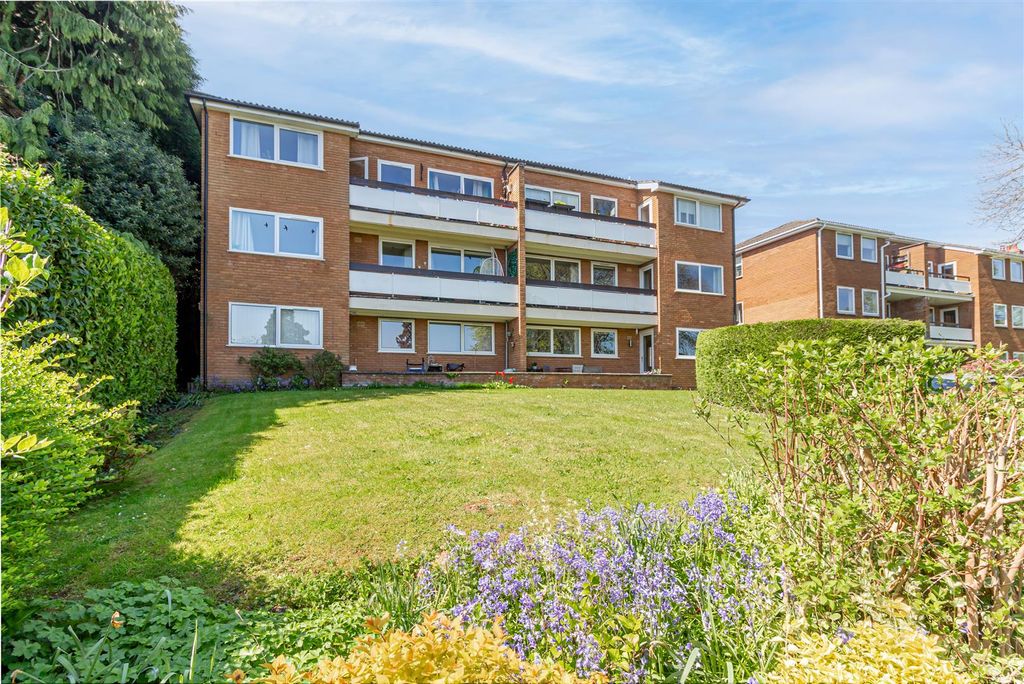 3 bed flat for salePriory Road, Malvern WR14