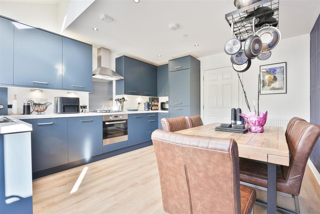 Additional image 8 of 4 bed semi-detached house for saleCleghorn Lea, Lanark ML11