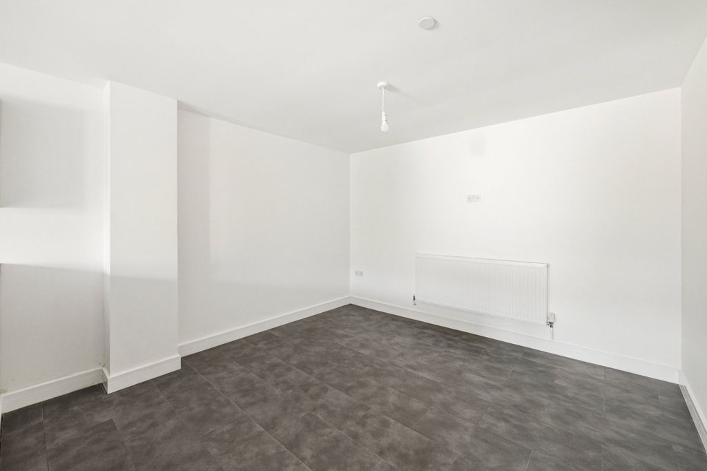 Additional image 28 of 3 bed town house for saleWoodland Street, Mountain Ash CF45