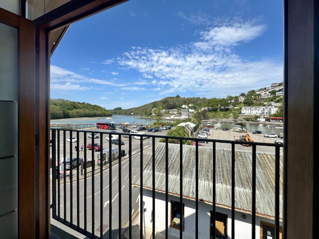2 bed flat for saleThe Creekside, Looe, Cornwall PL13 photo 4