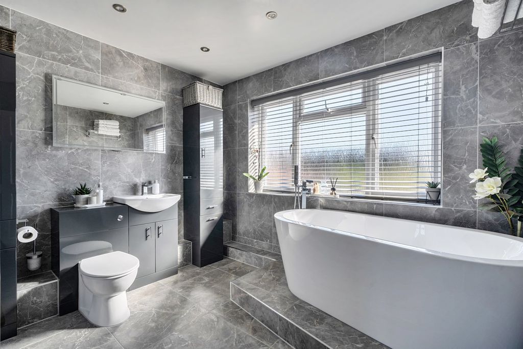 Additional image 8 of 4 bed semi-detached house for saleEssex Street, Newbury RG14