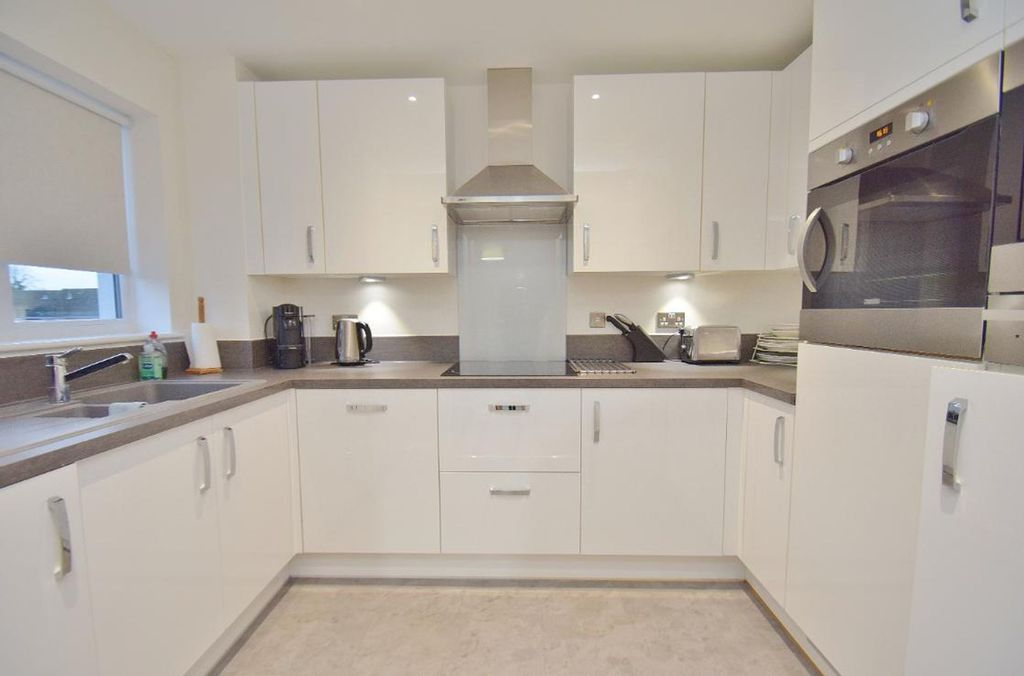 Additional image 8 of 2 bed flat for saleThe Retreat, Princes Risborough HP27