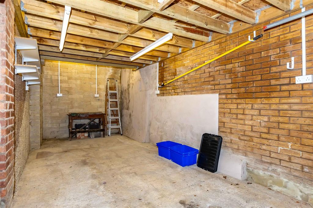 Additional image 30 of 3 bed detached house for saleBrighton Road, Lancing BN15