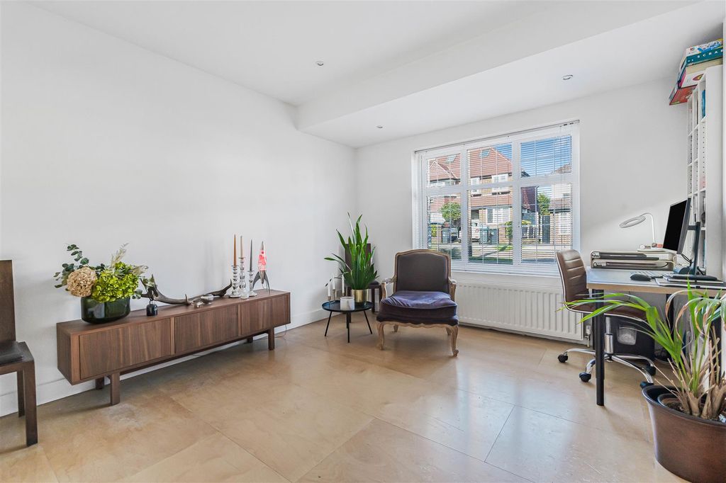 Additional image 21 of 5 bed semi-detached house for saleBeechcroft Avenue, New Malden KT3