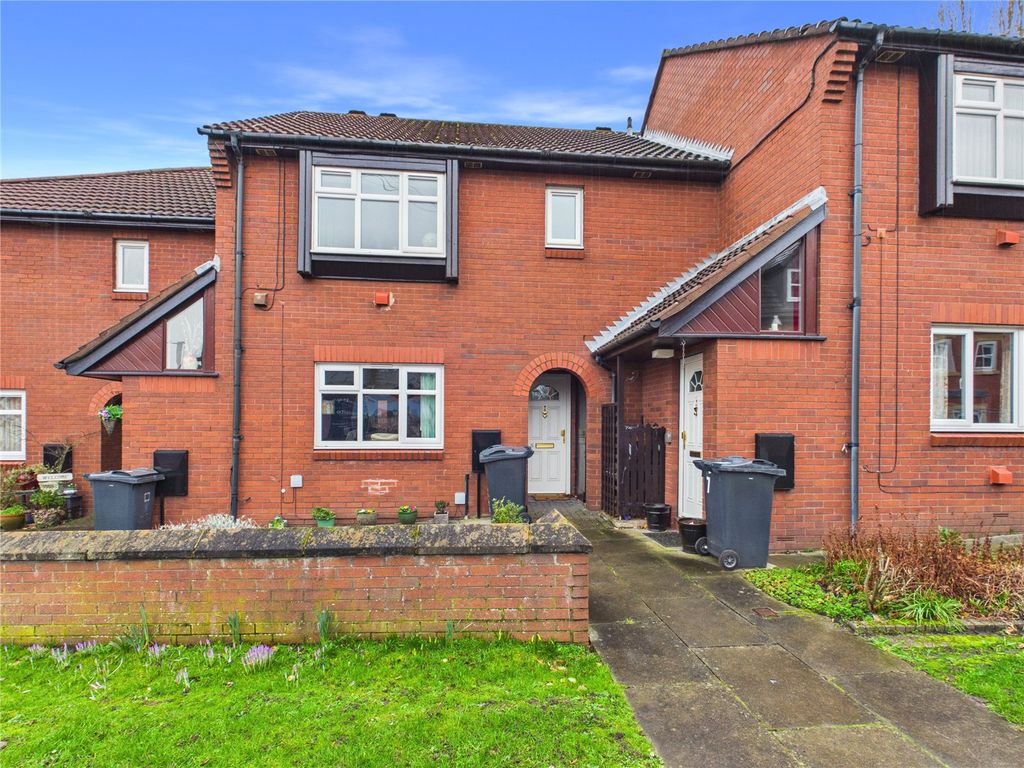 2 bed flat for saleMillers Court, Ormskirk, Lancashire L39