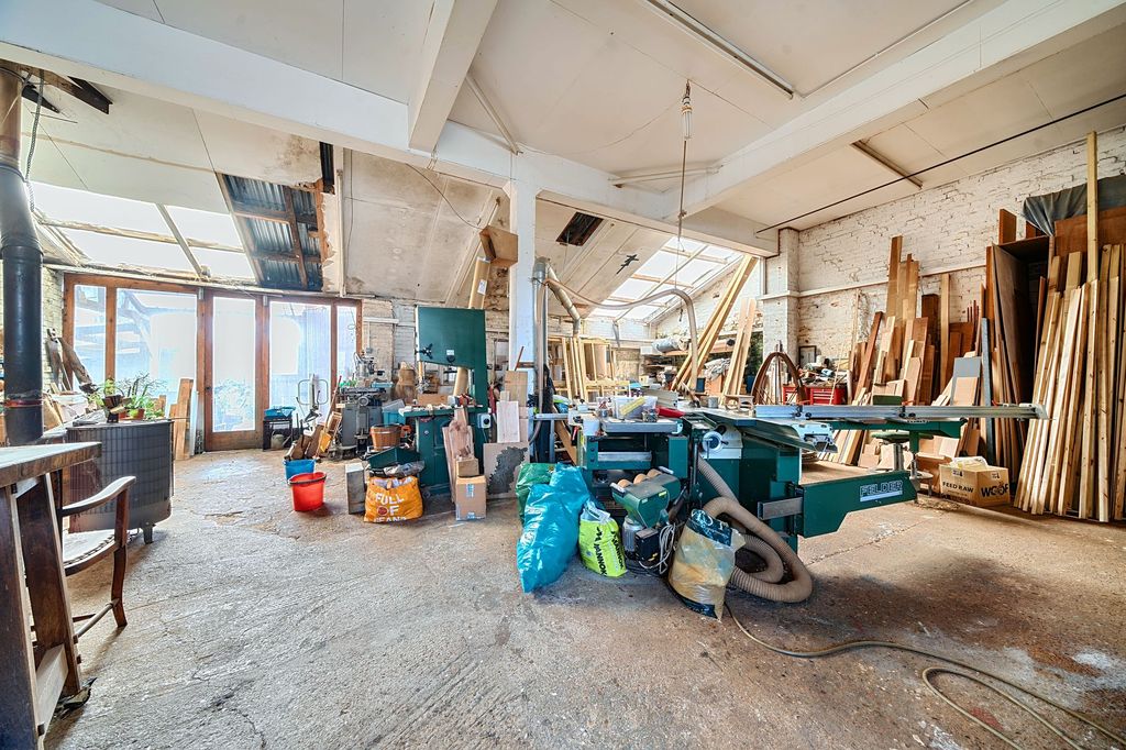 Additional image 3 of 3 bed maisonette for saleBriarwood Workshop And Studio, Bepton Road, Midhurst GU29