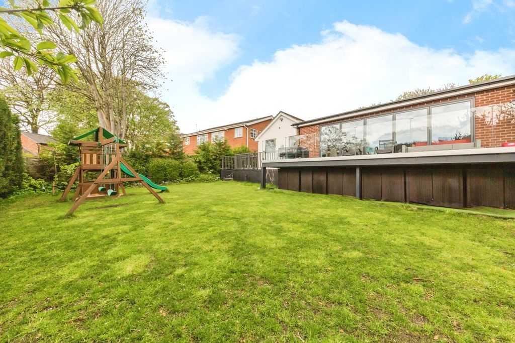 Additional image 14 of 4 bed bungalow for salePriory Lane, Macclesfield, Cheshire SK10