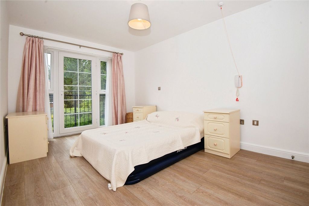 Additional image 3 of 2 bed flat for saleEaves Court, Princes Risborough HP27