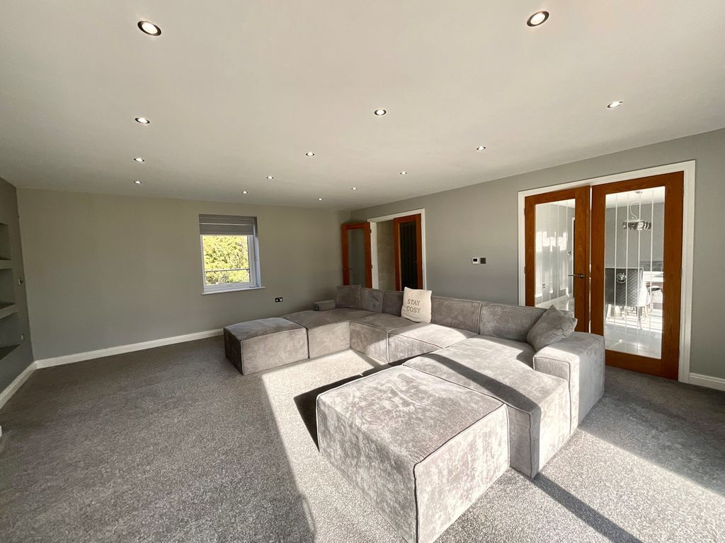5 bed detached house for salePreston Road, Catforth PR4 photo 3