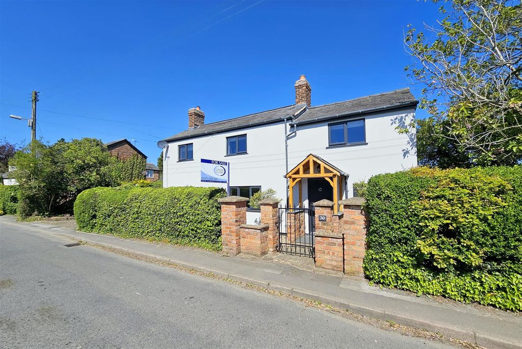 4 bed detached house for saleCliff Road, Acton Bridge, Northwich CW8