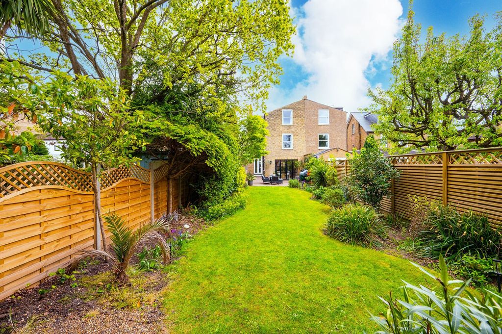 Additional image 5 of 5 bed semi-detached house for saleChestnut Grove, New Malden KT3