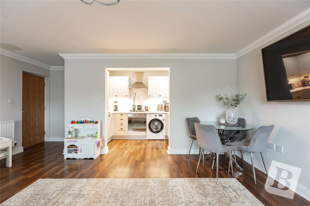 Additional image 7 of 2 bed flat for saleWalter Mead Close, Ongar, Essex CM5