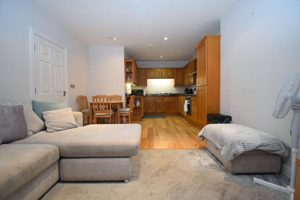 Additional image 3 of 2 bed flat for saleLime Pit Lane, Stanley, Wakefield WF3