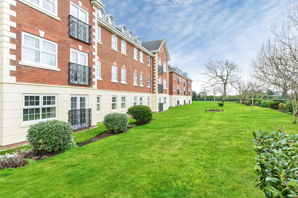 Additional image 22 of 2 bed flat for saleSunningdale Court, Lytham St. Annes, Lancashire FY8