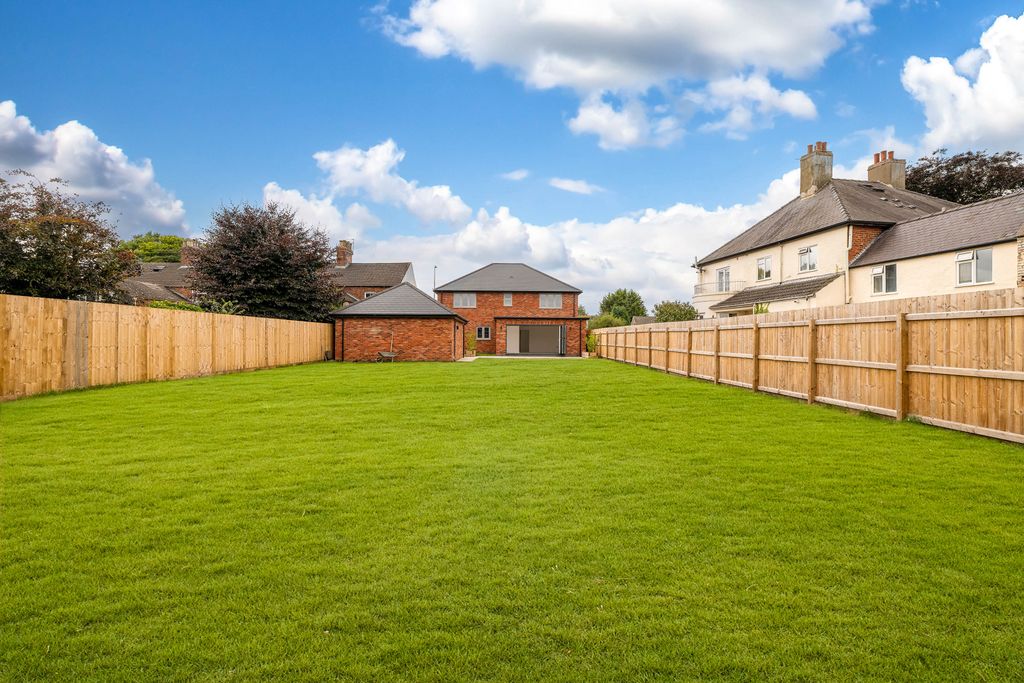 Additional image 34 of 4 bed detached house for saleWillingham Road, Market Rasen LN8