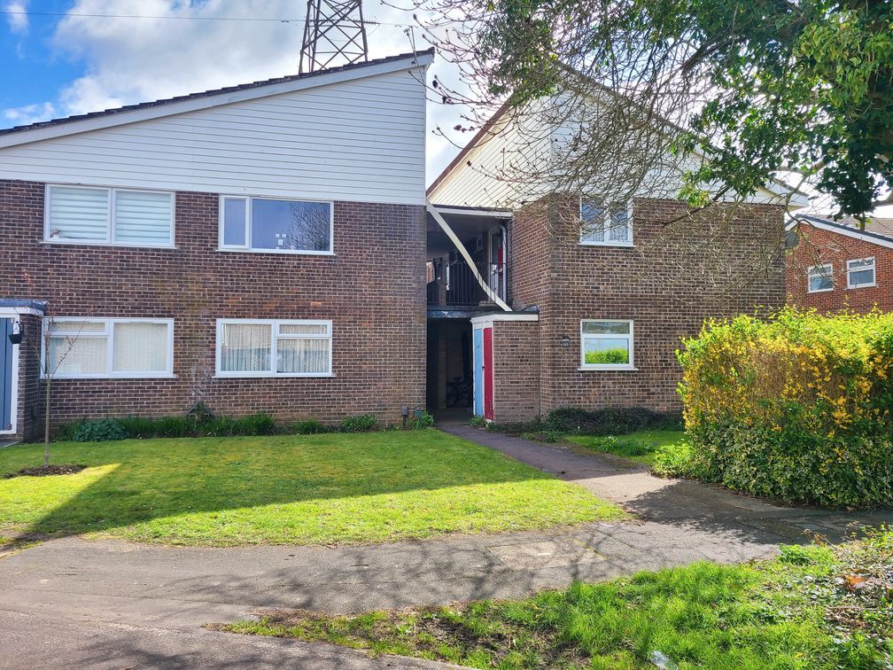 1 bed flat for saleTreagore Road, Calmore SO40