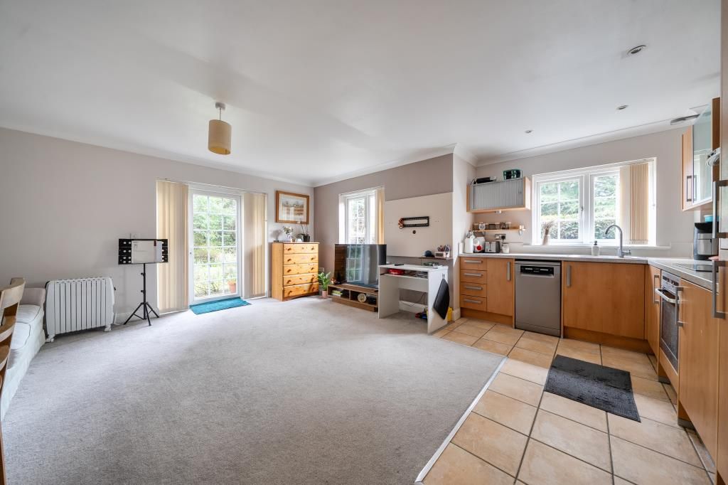 Additional image 7 of 2 bed flat for saleNewbury, Berkshire RG14