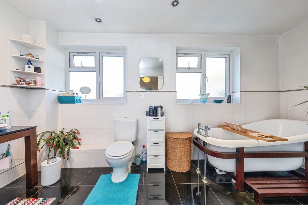 Additional image 14 of 4 bed detached house for saleSpringfield Road, Olney MK46