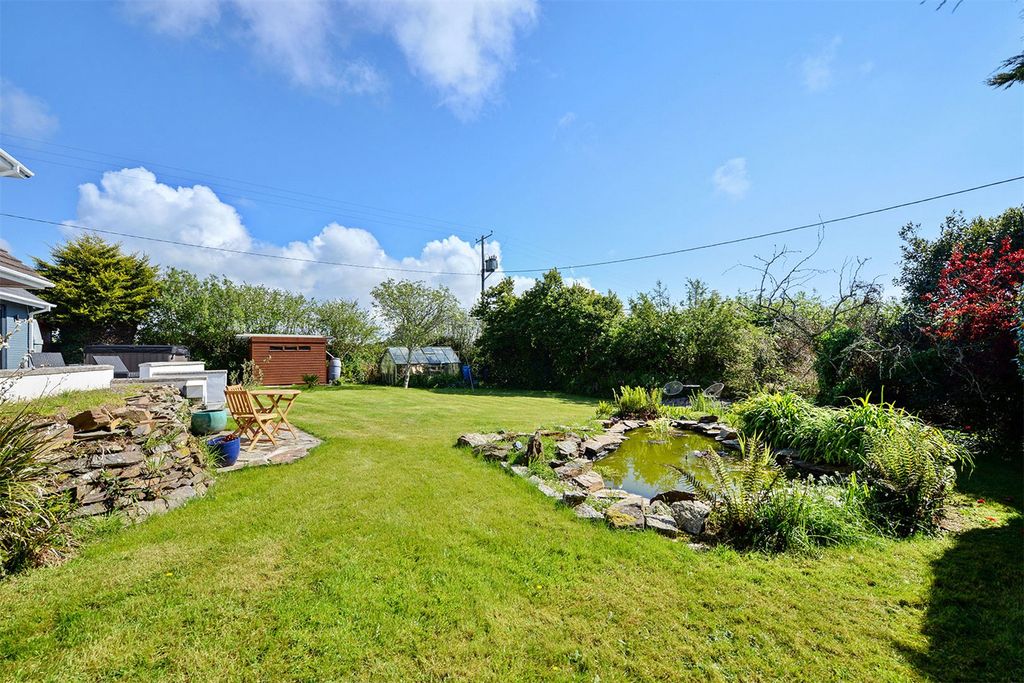 4 bed detached house for saleLooe, Looe, Cornwall PL13 photo 3