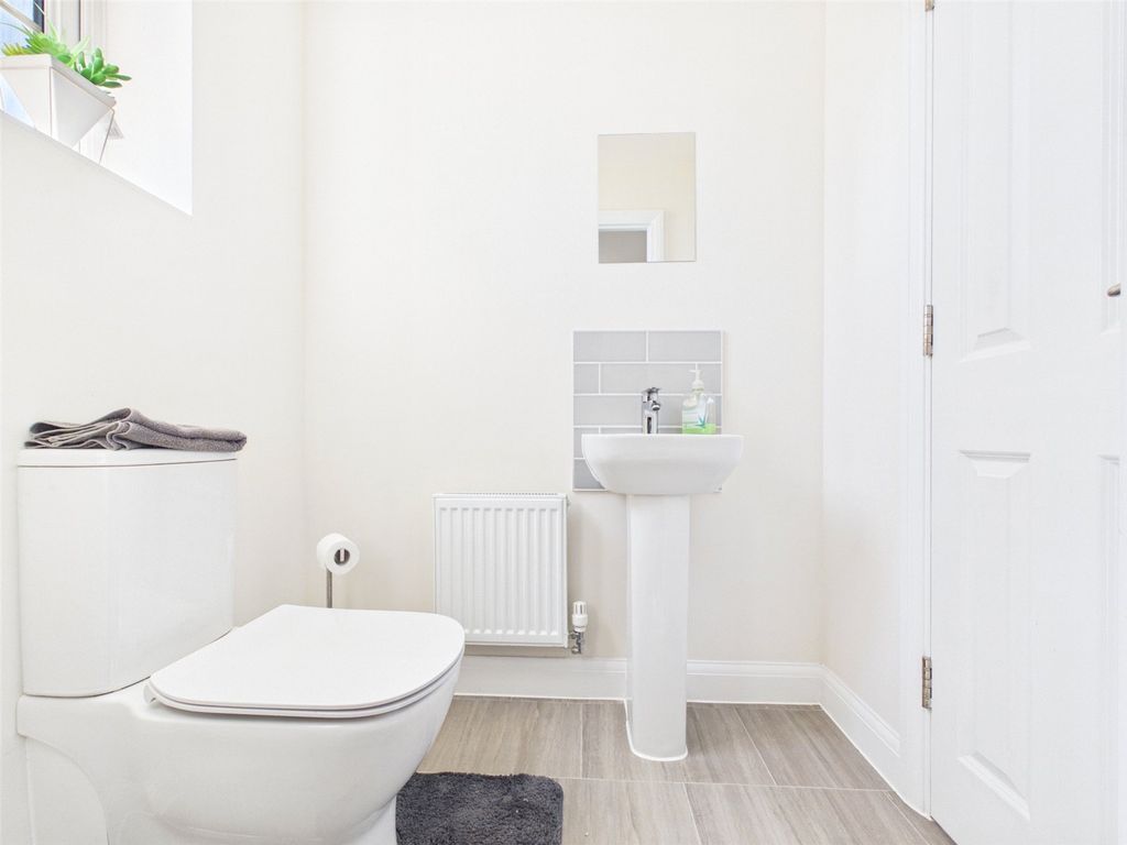 Additional image 13 of 4 bed detached house for salePeregrine Close, Newent, Gloucestershire GL18