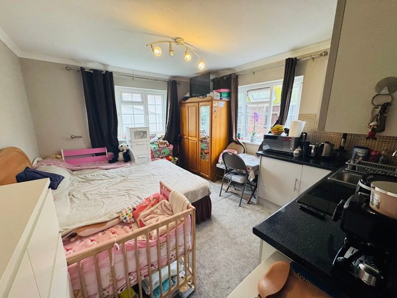 Additional image 21 of 6 bed end terrace house for saleRushdene Crescent, Northolt UB5