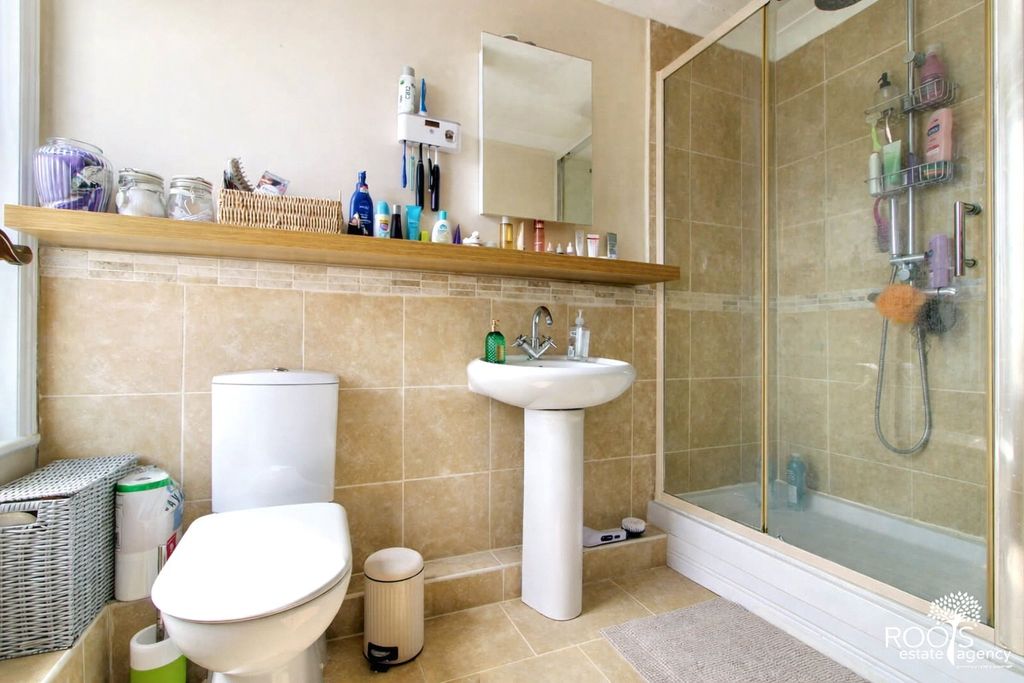 Additional image 8 of 5 bed semi-detached house for saleCraven Road, Newbury RG14