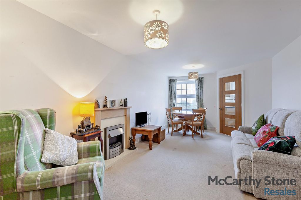 1 bed flat for saleWeighbridge Court, 301 High Street, Chipping Ongar, Essex CM5