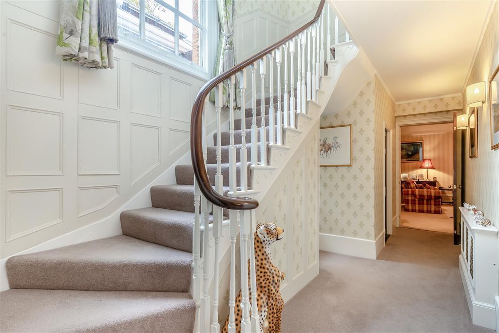 Additional image 4 of 6 bed detached house for saleMill Lane, Newport Pagnell MK16