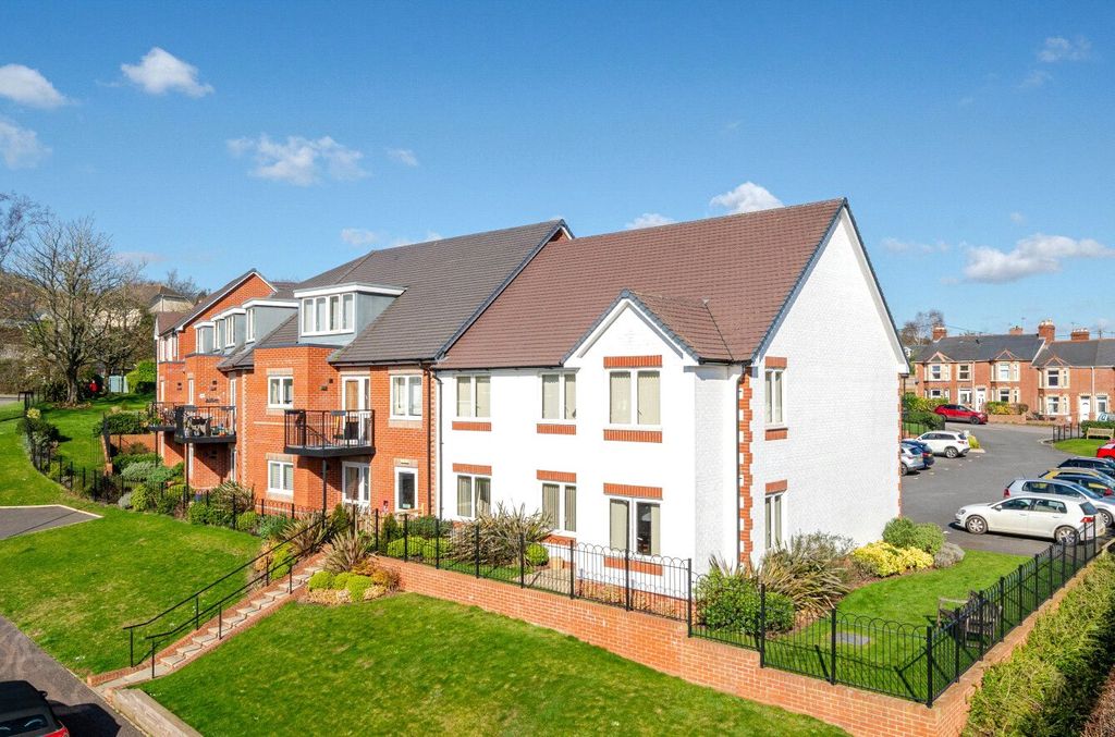 1 bed flat for saleSouth Lawn, Sidmouth, Devon EX10