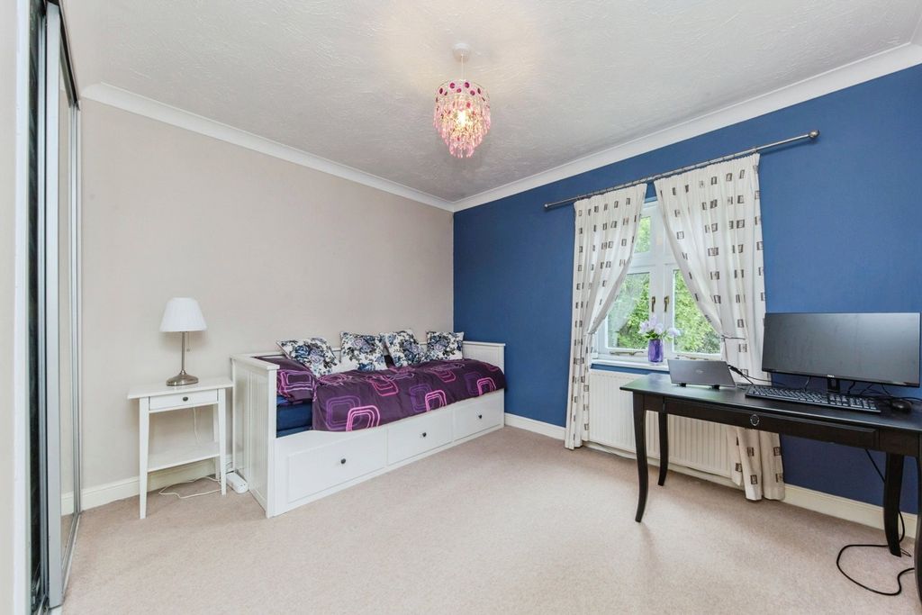 Additional image 12 of 2 bed flat for saleEastgate, Macclesfield, Cheshire SK10
