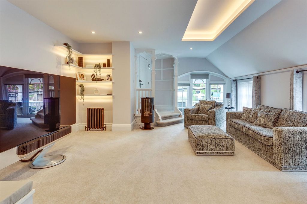 Additional image 13 of 4 bed detached house for saleMill Road, Marlow, Buckinghamshire SL7