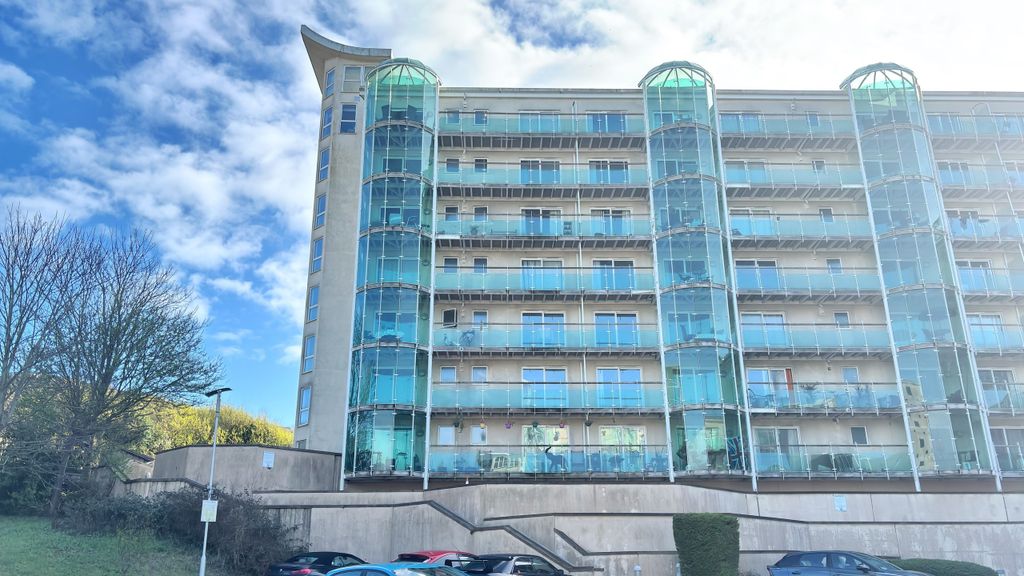 2 bed flat for saleAtlantic House, 1 Ayton Drive, Portland, Dorset DT5