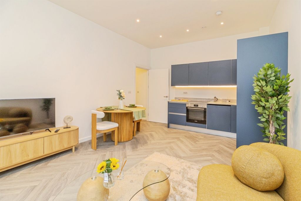 Additional image 3 of 2 bed flat for saleCaldecotte Lake Drive, Caldecotte, Milton Keynes MK7