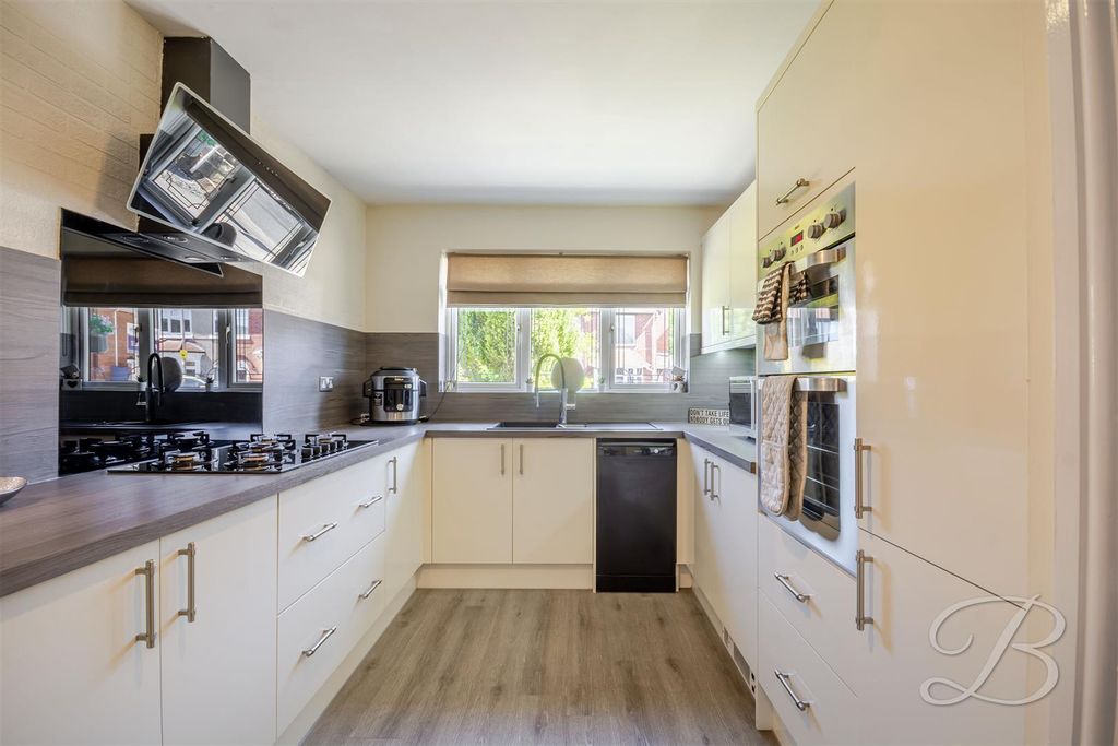 Additional image 3 of 4 bed detached house for saleMorven Avenue, Mansfield Woodhouse, Mansfield NG19