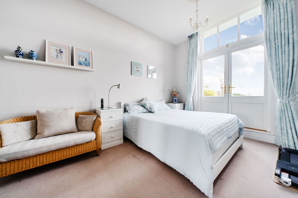 Additional image 8 of 2 bed flat for saleKings Drive, Midhurst GU29