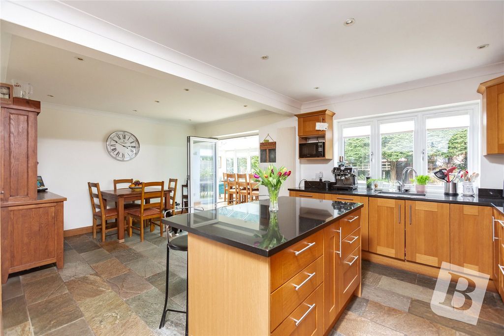 Additional image 6 of 4 bed detached house for saleSpringfield Close, Ongar, Essex CM5
