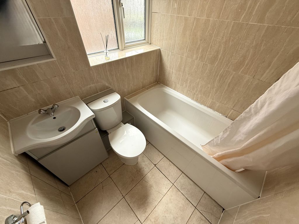 Additional image 6 of 2 bed maisonette for saleEastcote Lane, Northolt UB5
