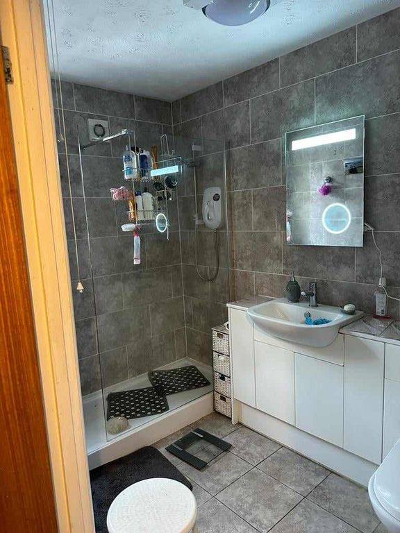 Additional image 8 of 2 bed flat for saleAnning Road, Lyme Regis, Dorset DT7